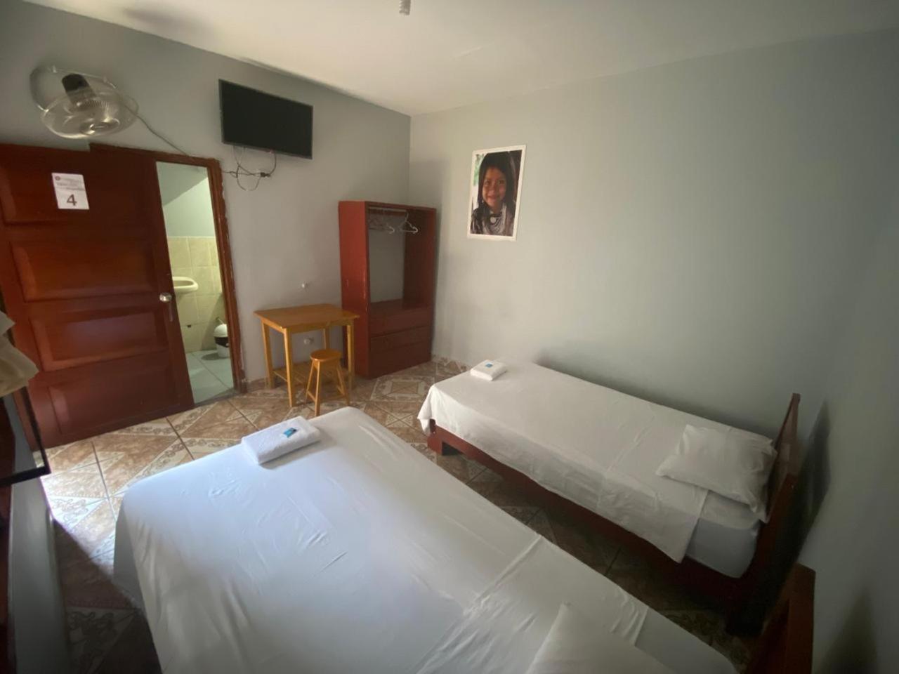 Tengana Hospedaje Y Tours 塔拉波托 外观 照片
