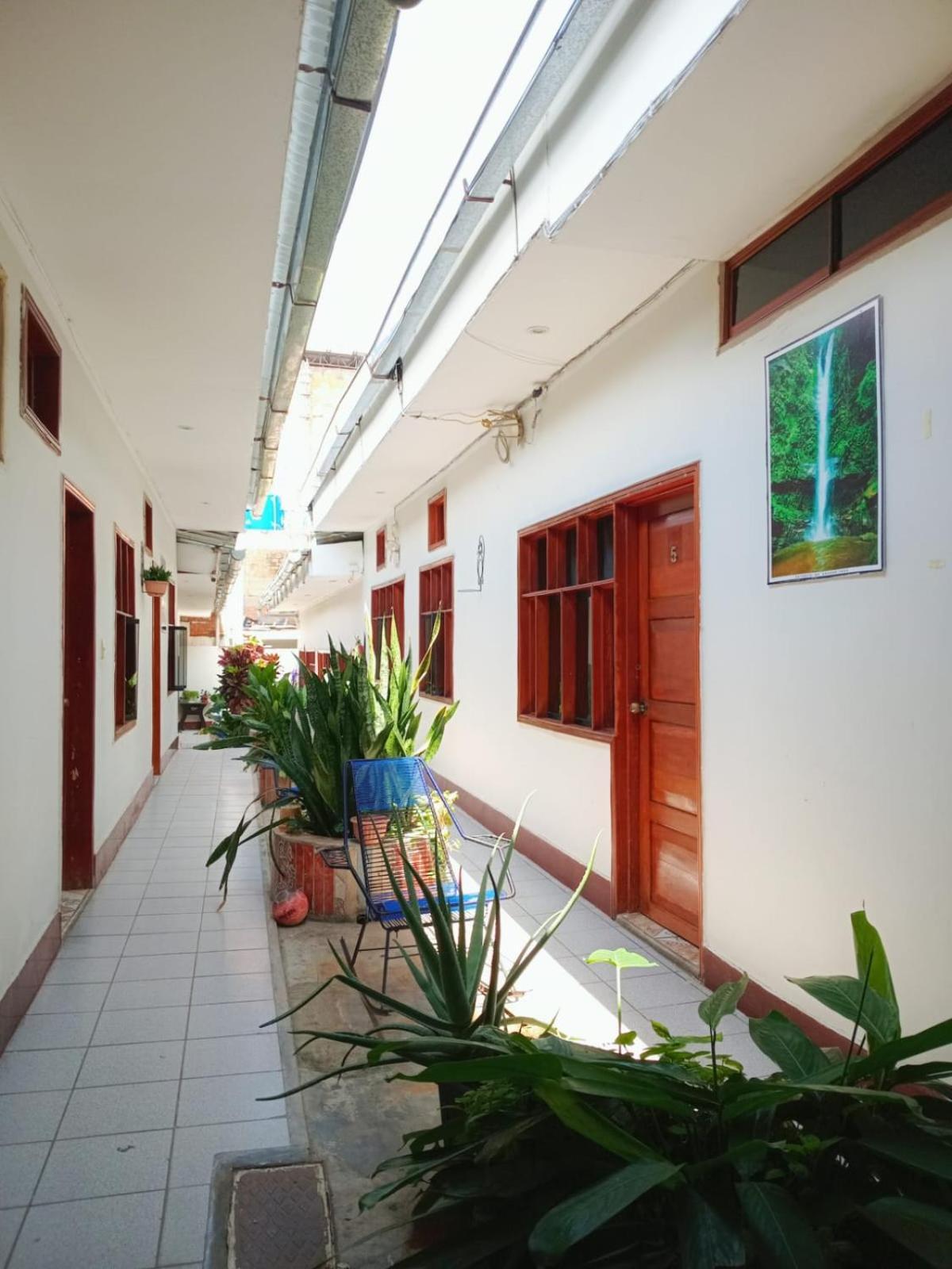 Tengana Hospedaje Y Tours 塔拉波托 外观 照片